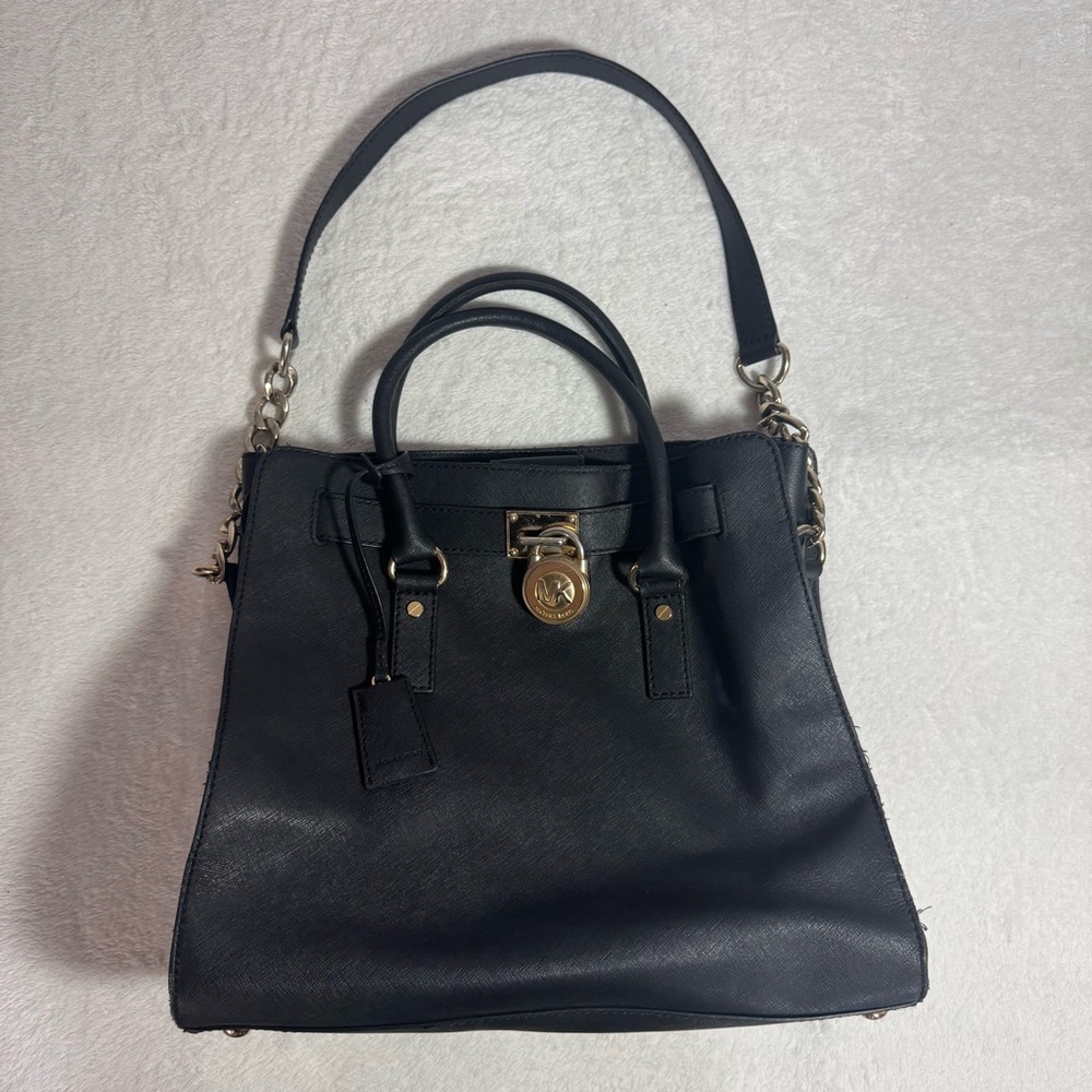 Michael Kors Black Leather Shoulder Bag / Satchel
‘Hamilton’ Bag